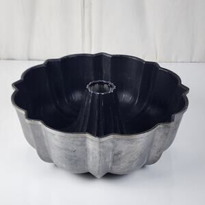 Vintage Northland Aluminum Minnesota USA Cooking Cast Iron Bundt Cake Pan